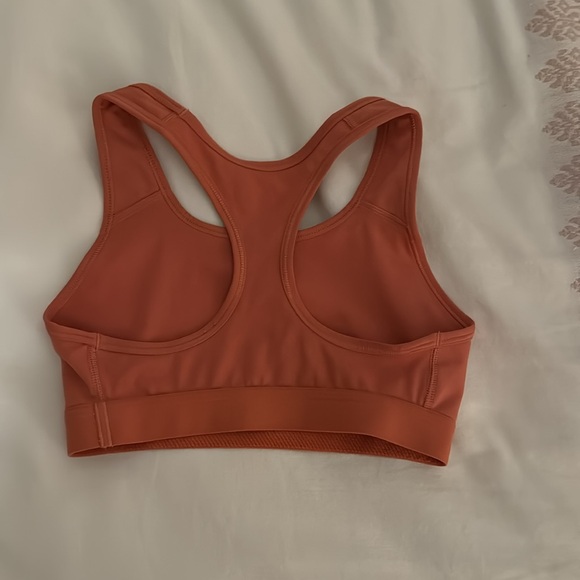 Nike sports bra - Picture 2 of 3
